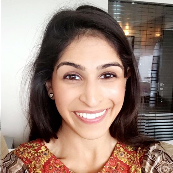 Meet your Posher, Nina - Picture 1 of 1